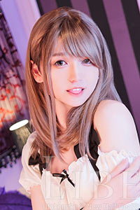小坂ななみ